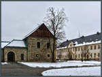 Innenhof des Klosters Huysburg mit dem Gstehaus, das heute fr Tagungen genutzt wird.