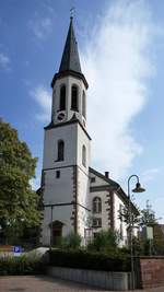 Vrstetten, evangelische Kirche, der 47m hohe Turmaufbau stammt von 1870 , Aug.2018