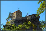 Das kleine Katskhi-Kloster tront auf einer 40 m hohen Felsnadel und ist nur ber eine steile Leiter erreichbar.