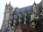 Amiens, Kathedrale Notre Dame, sdwestlicher Teil des Langhauses und Sdturm (links).