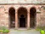 Lautenbach, die Eingangshalle von 1145-55 erbaut, gehrt zu den Kostbarkeiten der romanisch elsischen Sakralarchitektur, Aug.2013