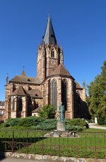 Weienburg (Wissembourg), die Kirche St.Peter und Paul aus dem 13.Jahrhundert, zhlt zu den grten im Elsa, Sept.2015