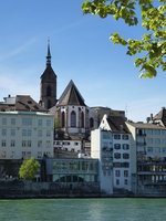 Basel, Blick ber den Rhein zur Kirche St.Martin, April 2015