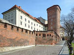Der Senatorenturm ist der grte der drei erhaltenen Trme der Burg Wawel.