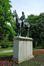 Merseburg, das Reiterstandbild steht im Schlopark und zeigt Friedrich Wilhelm III., Mai 2012