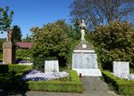 Rust, Denkmal fr die Gefallenen der Weltkriege, auf dem Friedhof, Mai 2016