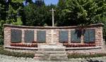 Durbach, das Denkmal fr die Gefallenen der beiden Weltkriege, Juni 2020