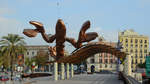 Die Hummerskulptur Gambrinus am alten Hafen von Barcelona.