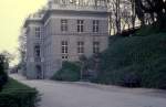 Helsingr Schloss Marienlyst im Mai 1978: Da, wo der Knig, Frederik der Zweite (1559 - 1588), 1585 das Schloss Kronborg hatte errichten lassen, gab es keinen Platz fr einen Garten,