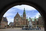 Blick auf den Kirchenflgel des Schlosses Frederiksborg in Hillerd.