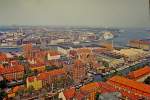 Kopenhagen, Blick von der 90m hohen Frelsers Kirke auf die Hafenanlagen und die Stadt, Scan von einem 1985 aufgenommenen Dia, Mrz 2012