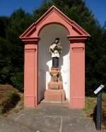 Freiburg-Ebnet, an der Ebneter Brcke ber die Dreisam steht der Heilige Nepomuk als Schutzpatron, aufgestellt 1725, Aug.2013