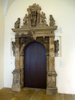 Freiburg, das Renaisannce-Portal von 1588 stammt ursprnglich aus dem Basler Hof in Freiburg und wurde 1936 in den Kreuzgang im Augustinermuseum bertragen, Mai 2015