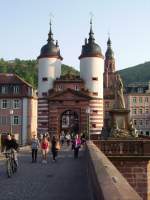 Das Brcken Tor an der alten Brcke am 19.04.11 in Heidelberg 