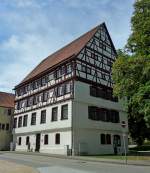 Riedlingen, das alte Schulhaus von 1584, seit 2001 Jugendmusikschule, Aug.2012