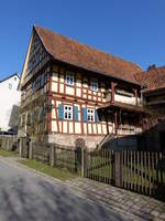 Weienbrunn, historisches Fachwerkhaus in der Bergheimer Strae (08.04.2018)