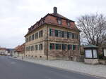 Schloss Tretzendorf,  zweigeschossiger Mansardwalmdachbau, erbaut von 1768 bis 1772, heute Rathaus (26.03.2016)