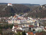 Aussicht auf Riedenburg mit Burg und Stadtpfarrkirche St.