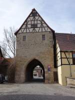 Iphofen, Mainbernheimer Tor der Stadtbefestigung, erbaut von 1533 bis 1548 (08.03.2015)