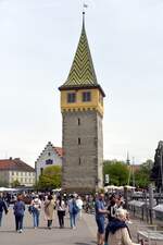 LINDAU (Bodensee), 07.05.2023, der Mangturm an der Hafenmole; er war von 1180 bis 1856 als Leuchtturm in Betrieb