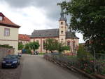 Triefenstein, Klosterkirche mit eingezogenem Chor und im Kern romanischen Chorflankentrmen, Ausstattung sptes 18.