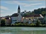 Jenseits des Inns, gegenber der Altstadt von Passau liegt die Innstadt mit der Pfarrkirche St.