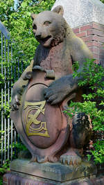  Eine der Brenfiguren vom ehemaligen Tiergarteneingang im Zoologischen Garten in Berlin-Mitte.