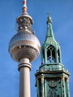 Berlin, Fernsehturm und Spitze der Marienkirche Berlin - 10.