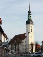 Die Sankt-Nikolai-Kirche in der Altstadt von Lbbenau auf dem Kirchplatz am 04.