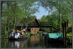 Das Dorf Lehde im Spreewald ist ein beliebtes Ausflugsziel, das vor allem auf dem Wasserweg mit den bekannten Spreewaldkhnen angefahren wird.
