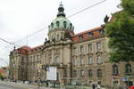 Rathaus Potsdam gesehen von der Haltestelle aus am 15.