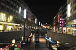 Niki-de-Saint-Phalle-Promenade, im Hannover bei Nacht.