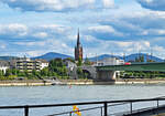 Bonn-Beuel - Rhein - Kennedybrcke und die St.