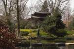 Blick am 24.03.2012 von der Sdost-Seite zum Pavillon im  Japanischen Garten  im Leverkusener Carl-Duisberg-Park.