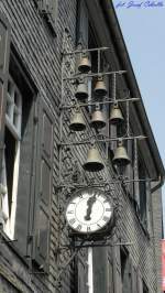 24.07.2012 - Monschau - Uhr mit Glckchen