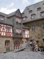 Bacharach, Burg Stahleck, gegrndet 1122 durch die Klner Erzbischfe, seit 1938   Musterjugendherberge (06.06.2010)
