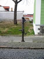 In Wurzen findet man noch die alten Handwasserpumpen zur Wasserversorgung ua an der Dresdener Strae, Wenceslaigasse und an der Liegenbank, 23.02.08