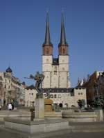 Halle, Marktkirche mit Hallmarktbrunnen, erbaut durch Kardinal Albrecht (15.03.2012)