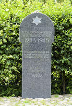 Gedenkstein auf dem alten jdischen Friedhof in Friedrichstadt.