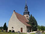 Heukewalde, evangelische Kirche, Chorturm erbaut von 1708 bis 1710, Saalkirche von 1766 (24.06.2023)