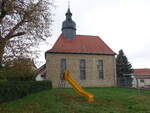 Darnstedt, evangelische Kirche, Saalkirche mit Walmdach und einem Dachreiter, erbaut 1769 (21.10.2022)