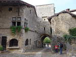 Perouges, Altstadttor Porte de En-Haut, erbaut im 13.
