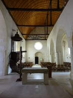 Le Grand-Pressigny, Kanzel und Altar in der Kirche Saint-Gervais-Saint-Protais (08.07.2017)