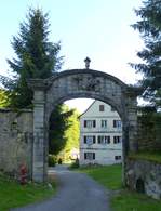 Lucelle, Eingangstor zum ehemaligen Zisterzienserkloster Ltzel, gegrndet 1123, Mai 2017
