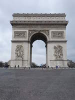Paris, der Arc de Triomphe de l’toile oder kurz Arc de Triomphe, ist ein 1806 bis 1836 errichtetes Denkmal an der Place Charles-de-Gaulle in Paris (01.04.2018)