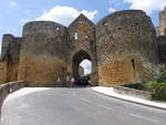 Dromme, Stadttor Porte des Tours der Stadtmauer, erbaut im 13.