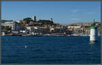 Blick vom Hafen auf Cannes.