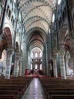 Gap, neugotischer Innenraum der Kathedrale Notre-Dame-et-Saint-Arnoux (23.09.2017)