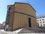 Cosenza, Pfarrkirche San Nicola an der Piazza Eugenio Cenisio, erbaut von 1956 bis 1961 vom rmischen Architekten Vittorio Ballio Morpurgo (07.04.2024)