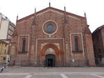 Mortara, Basilika San Lorenzo, dreischiffiger Bau, erbaut von 1375 bis 1380 durch Bartolino da Novara (06.10.2018)